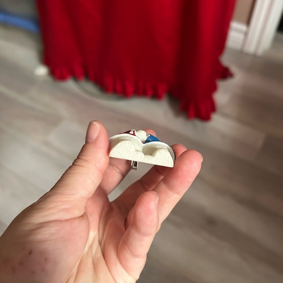 5/$25 Festive Snowman Couple Figurine brooch ☃️ - Picture 6 of 8